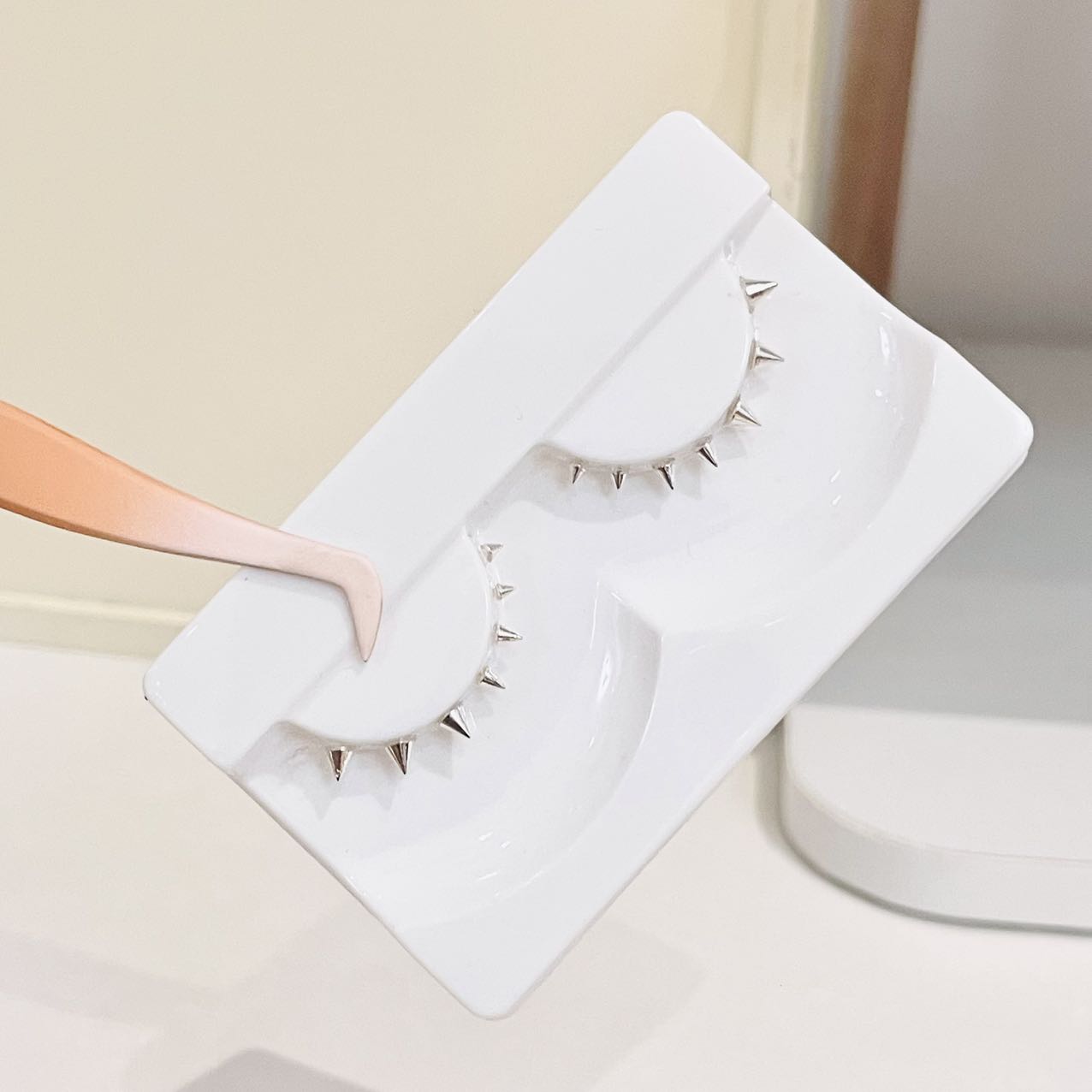 Doudoutian シルバーリベットフルストリップ下まつげ - Eyelash Extension Natural のレビューと価格
